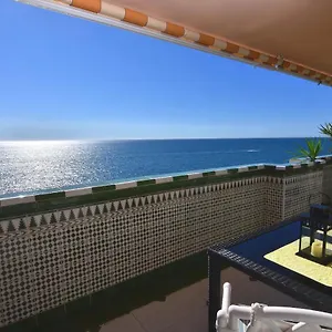 En Playa Semi-privada Apartamento